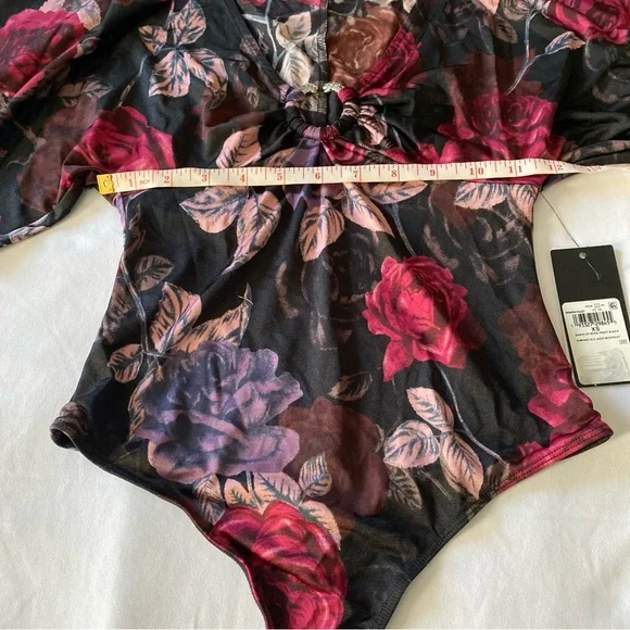 GUESS Women's Jazzi Kimono Sleeves Dawn Of Rose Print Black Bodysuit Size XS - Picture 7 of 12
